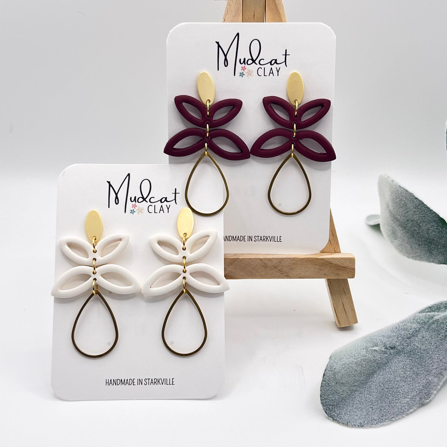 Mere | Maroon & Gold