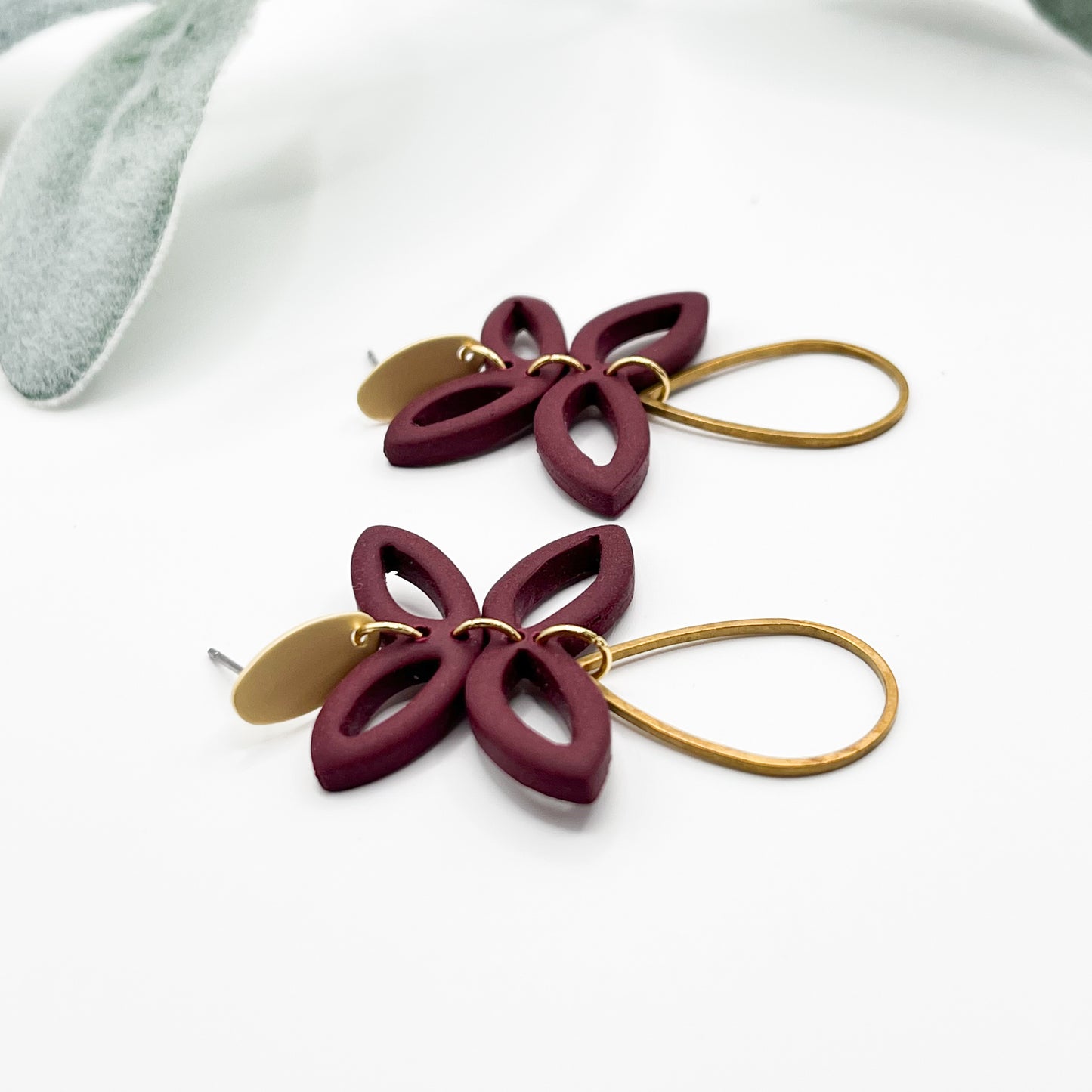 Mere | Maroon & Gold
