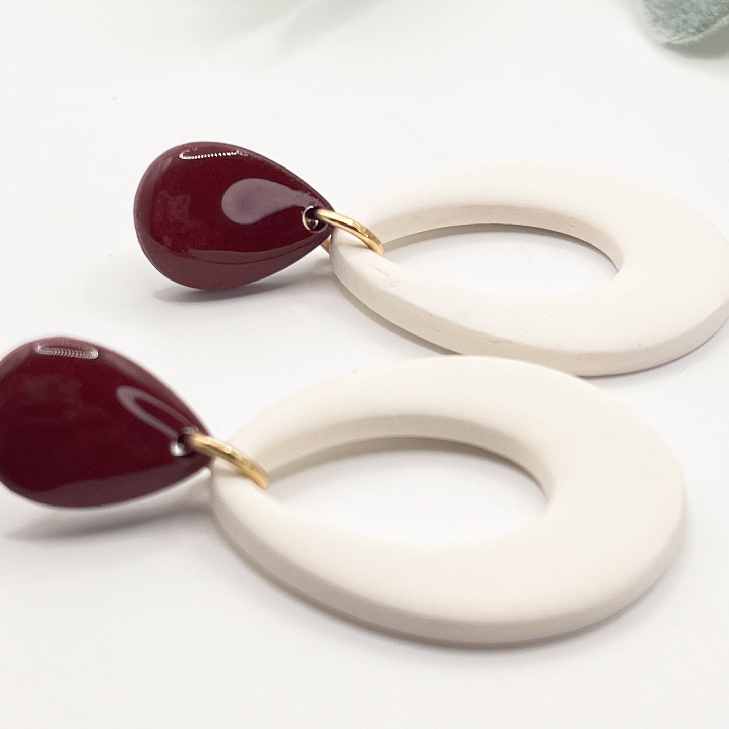 Reflection Teardrops | Matte White & Glossy Maroon