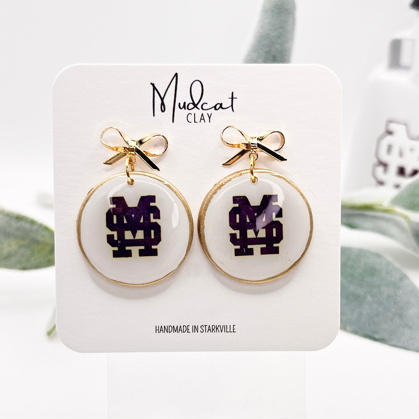 M over S with Gold Bows
