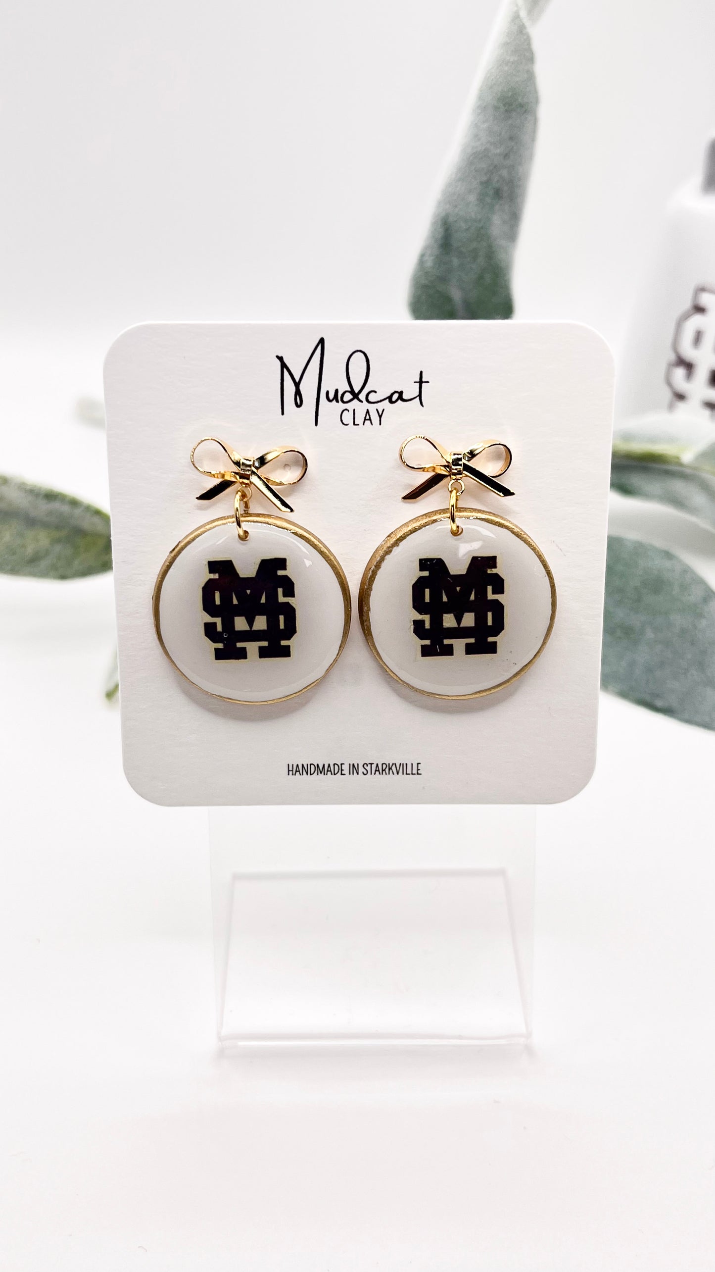 M over S with Gold Bows