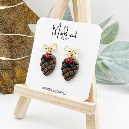 Christmas Pinecones w/ Leaves & Berries