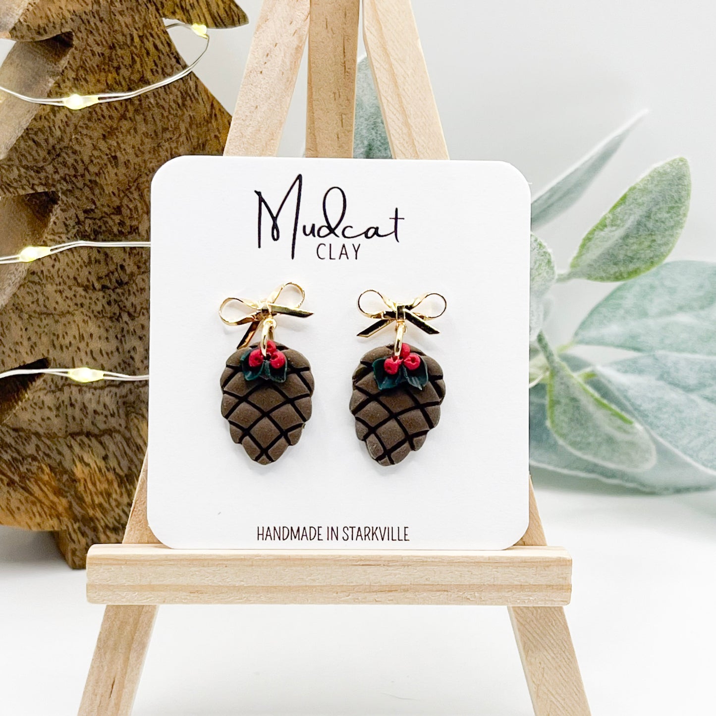 Christmas Pinecones w/ Leaves & Berries