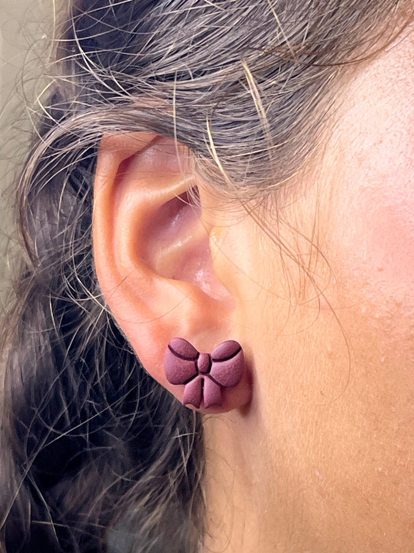 Bow Stud | Maroon
