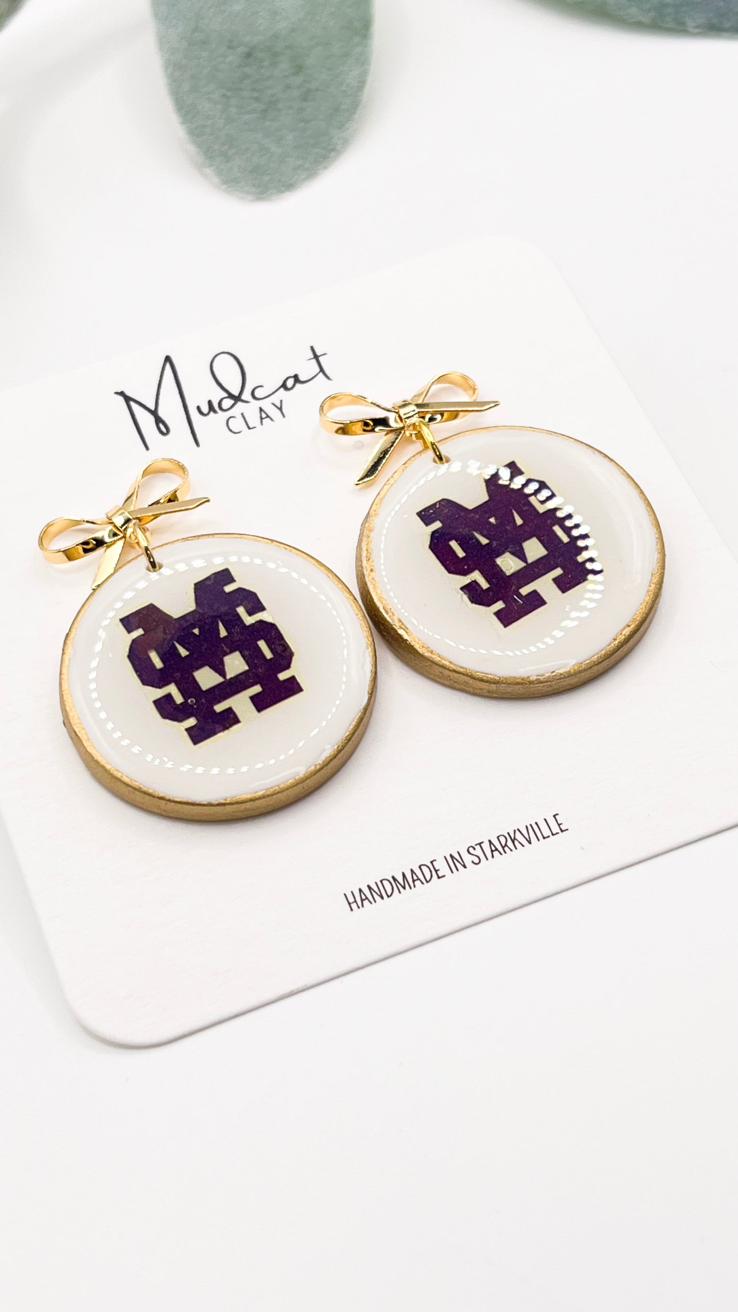 M over S with Gold Bows