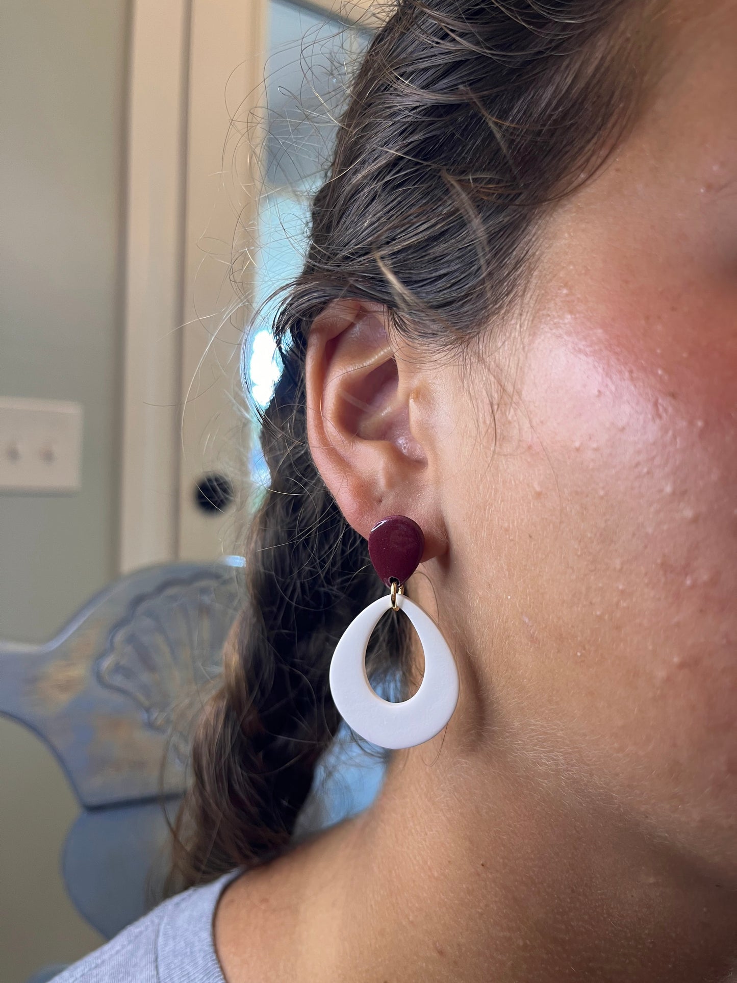 Reflection Teardrops | Matte White & Glossy Maroon