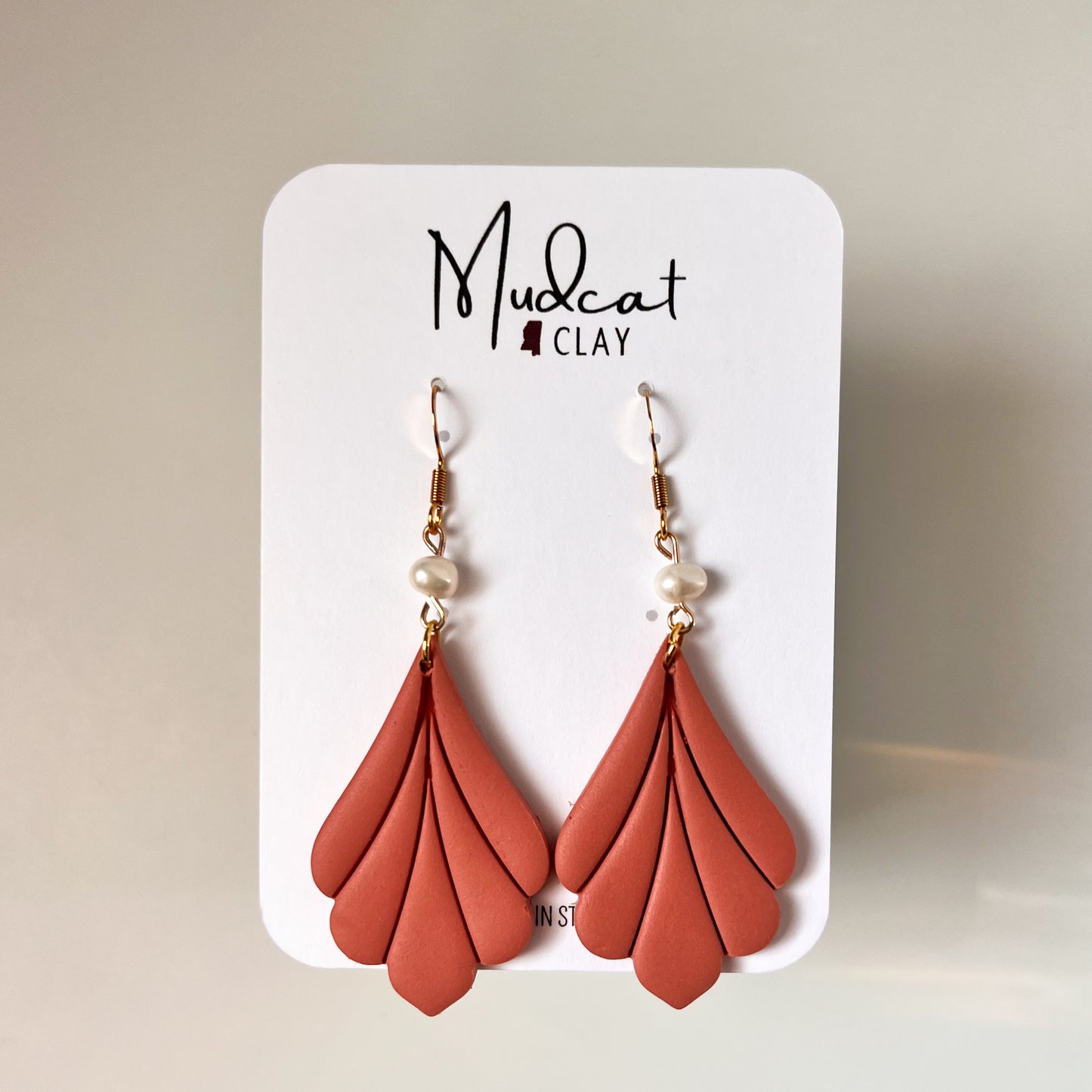 Scalloped Teardrop - Salmon