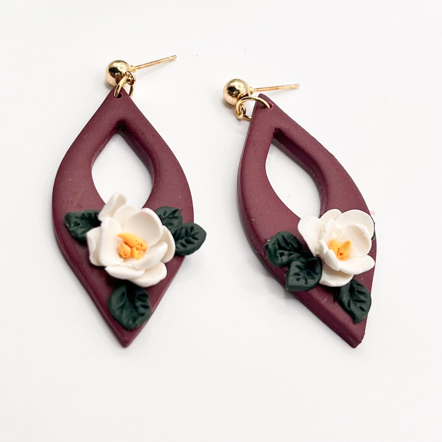 Teardrop w/ Magnolia Flower